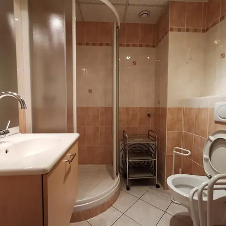 Le Lavandou, T2 Avec Terrasse Vue Et Parking, 4 Pers. - Fr-1-803-82 شقة *