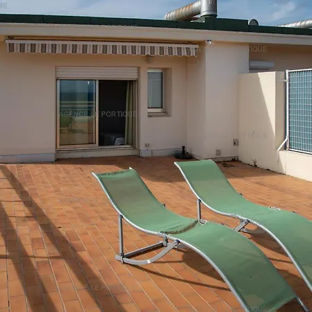 Le Lavandou, T2 Pour 4, Vue Mer, Terrasse, Parking - Fr-1-803-82 *