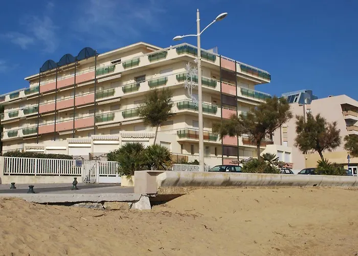 Le Lavandou, T2 Avec Terrasse Vue Et Parking, 4 Pers. - Fr-1-803-82 דירה